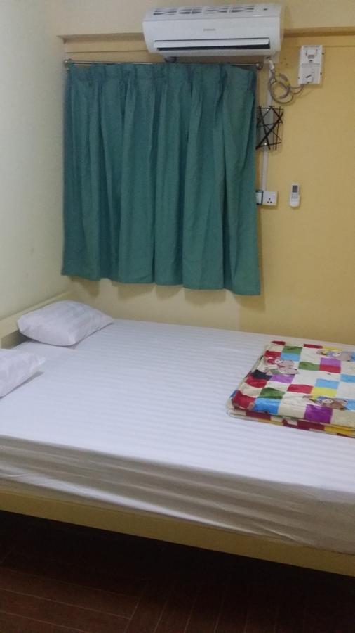 T Venus Hostel Yangon Room photo
