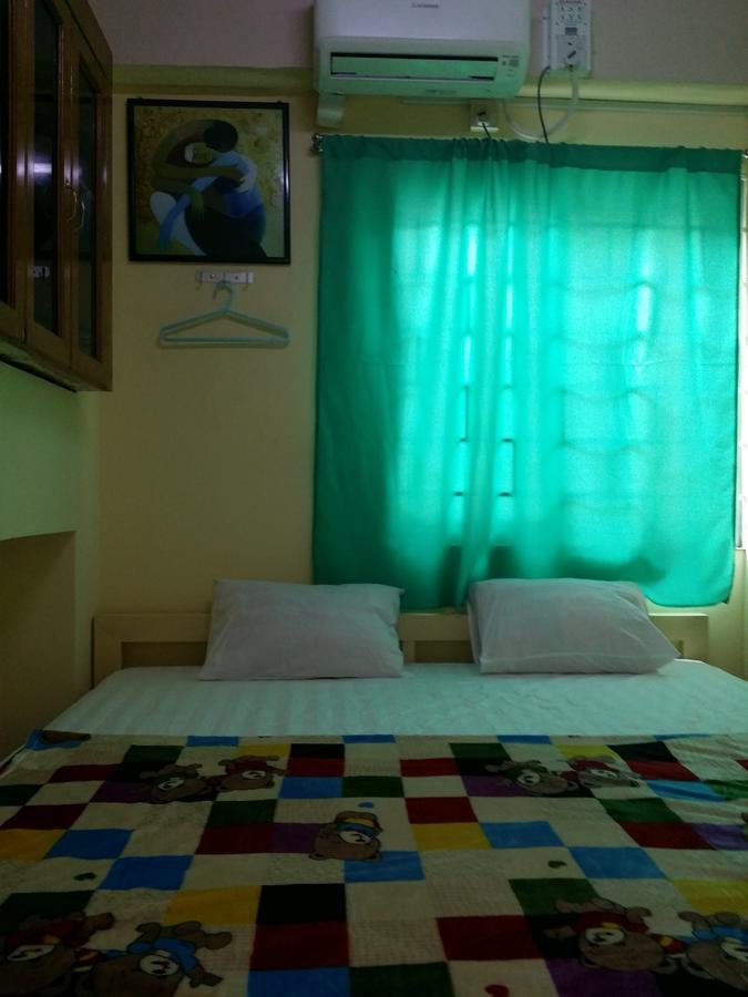 T Venus Hostel Yangon Room photo